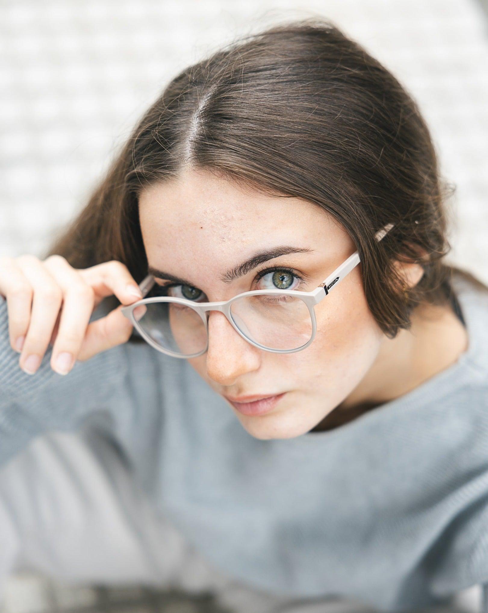 rusty realix ivory - Opticas Lookout